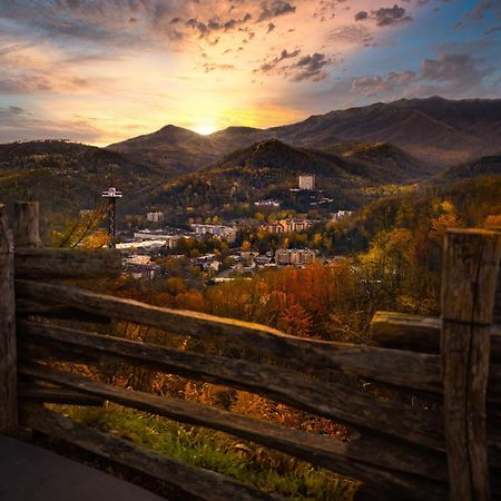 A Great Escape - Get 1089 Of Free Area Attraction Tickets For Each Paid Day, Dollywood And More! Pigeon Forge Bagian luar foto